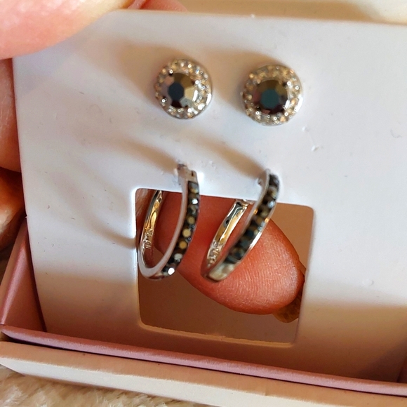 🌺 NIB Chrystina Genuine Crystal 4-Piece Earring Set - Picture 5 of 9